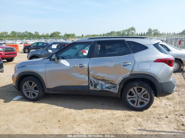KNDEUCAAXN7267552 KIA SELTOS S