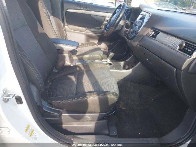 JA4AD2A39GZ017702 Mitsubishi Outlander Es