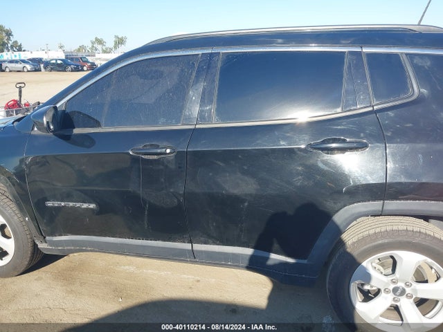 3C4NJCBB0KT855631 Jeep Compass Latitude Fwd