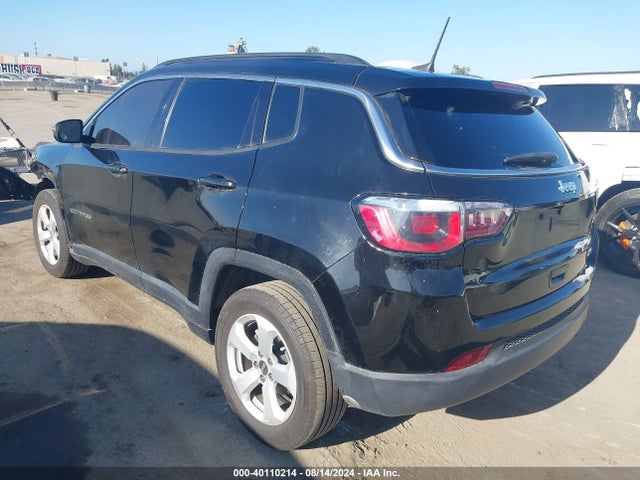 3C4NJCBB0KT855631 Jeep Compass Latitude Fwd