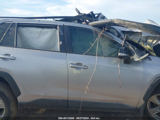Toyota Rav4 Xle 2022 2T3W1RFV0NW193218 Image 12