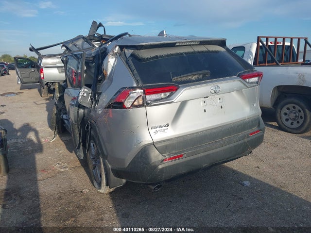 Toyota Rav4 Xle 2022 2T3W1RFV0NW193218 Image 3