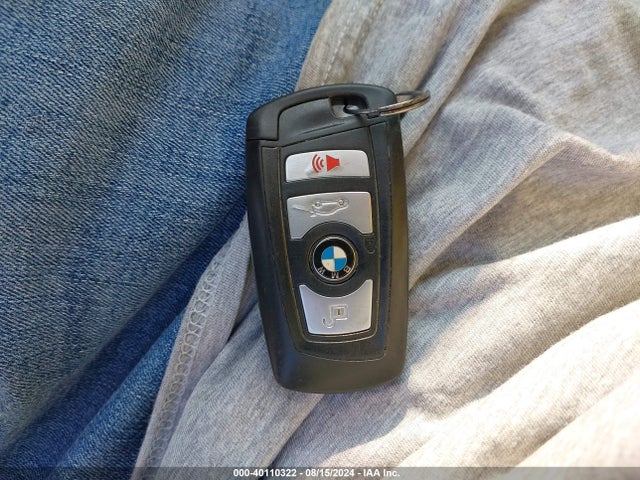 BMW 528i Xdrive 2014 WBA5A7C56ED618195 Image 11