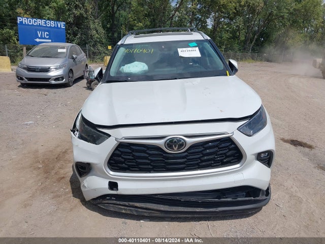 Toyota Highlander Xle 2022 5TDGZRBH9NS597133 Image 12