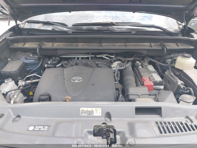 Toyota Highlander Xle 2022 5TDGZRBH7NS568570 Image 10