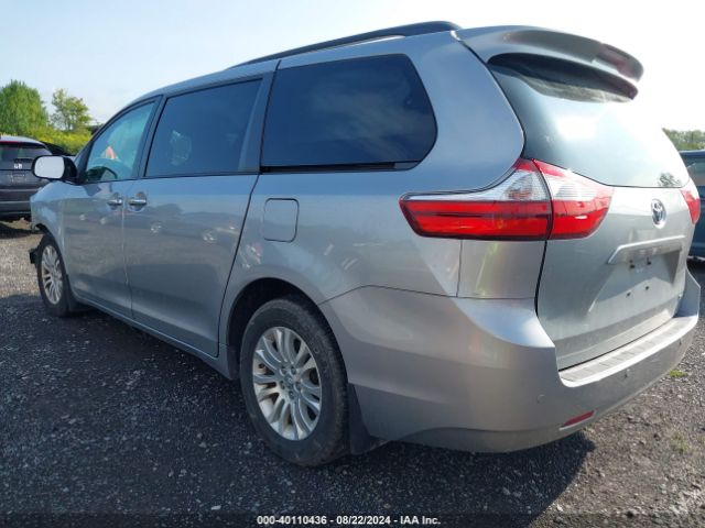 5TDYZ3DC4HS840967 Toyota Sienna Xle 8 Passenger