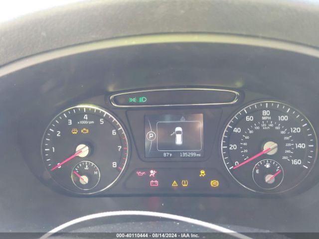5XYPG4A59GG081628 KIA Sorento 3.3l Lx