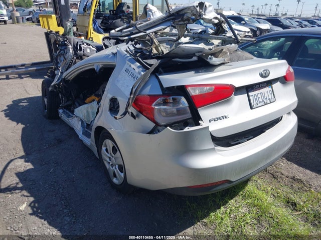 KIA FORTE LX 2016 KNAFK4A6XG5616152 Image 3