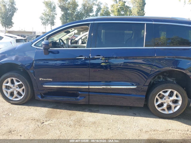 Chrysler Pacifica Touring L 2018 2C4RC1BG2JR321009 Image 14