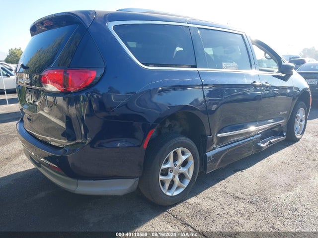 Chrysler Pacifica Touring L 2018 2C4RC1BG2JR321009 Image 4
