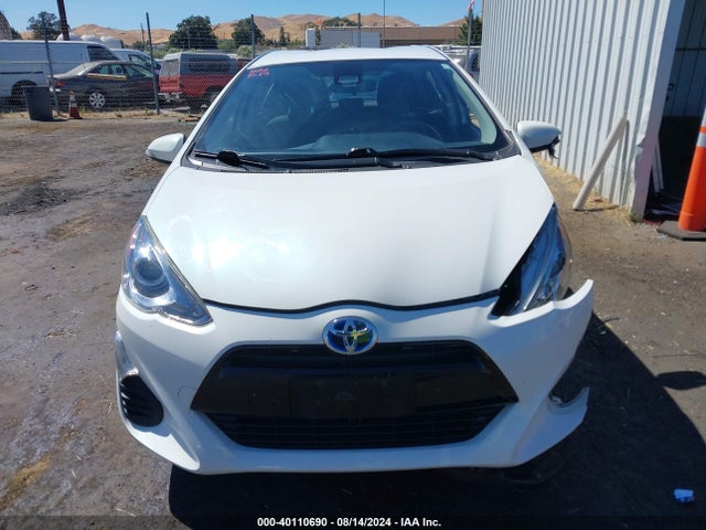 Toyota Prius C Three 2016 JTDKDTB37G1129153 Image 13