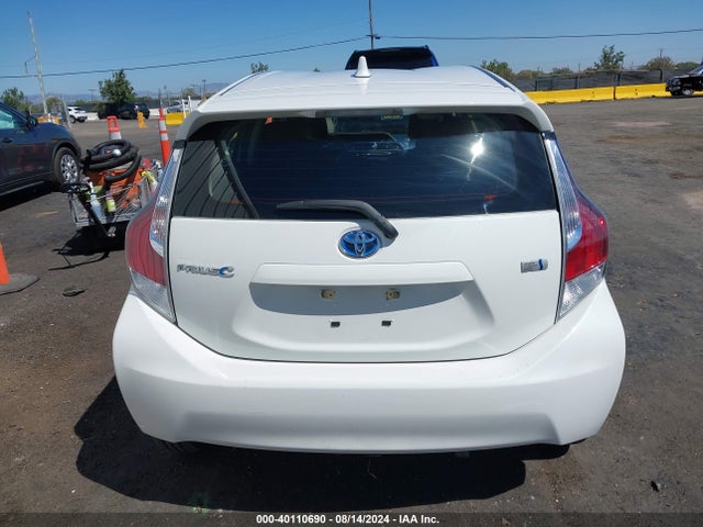 Toyota Prius C Three 2016 JTDKDTB37G1129153 Image 17