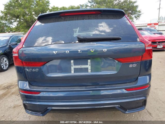 YV4L12RK4R1763086 Volvo Xc60 B5 Core Dark Theme