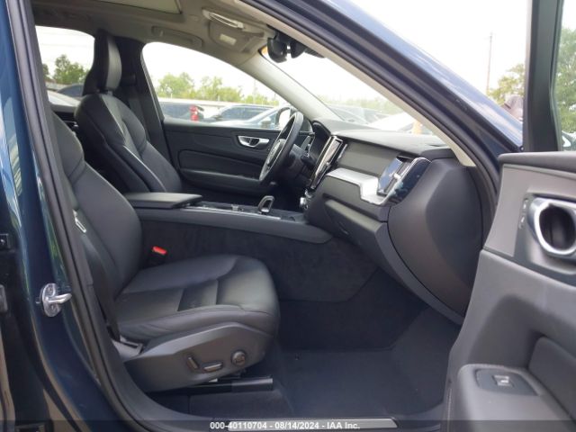 YV4L12RK4R1763086 Volvo Xc60 B5 Core Dark Theme