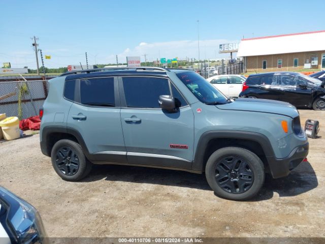 ZACCJBCB3JPH76931 Jeep Renegade Trailhawk 4x4