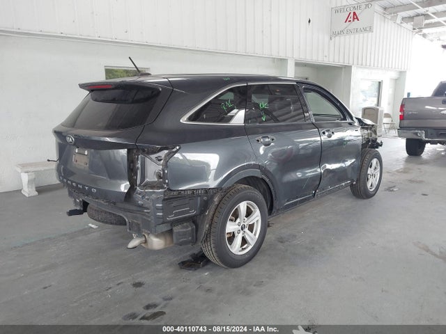 KIA SORENTO LX 2021 5XYRG4LC5MG064244 Image 4