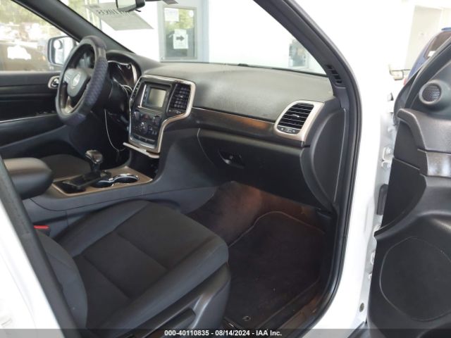1C4RJFAG0FC676118 Jeep Grand Cherokee Laredo