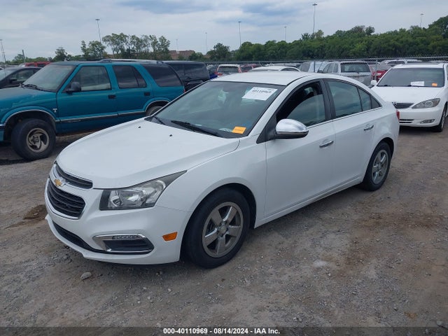 Chevrolet Cruze 1lt Auto 2015 1G1PC5SB6F7148468 Image 2