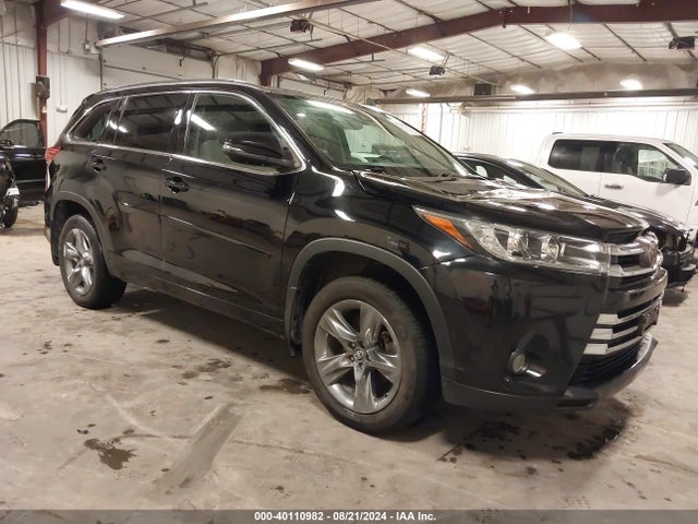2018 5TDDZRFH2JS495728 main image