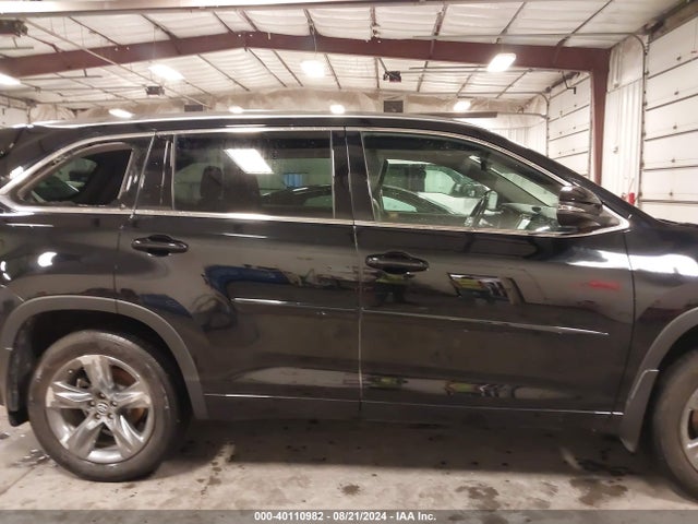 Toyota Highlander Limited Platinum 2018 5TDDZRFH2JS495728 Image 14