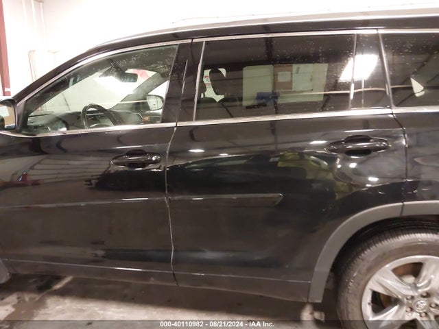 Toyota Highlander Limited Platinum 2018 5TDDZRFH2JS495728 Image 15