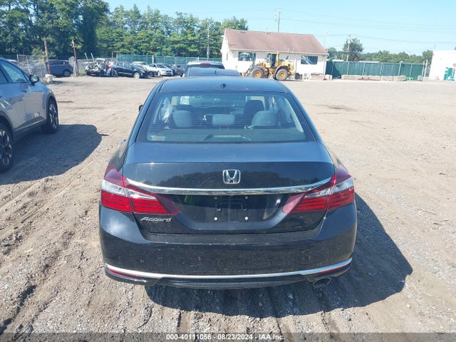 Honda ACCORD EX 2017 1HGCR2F70HA212522 Image 16