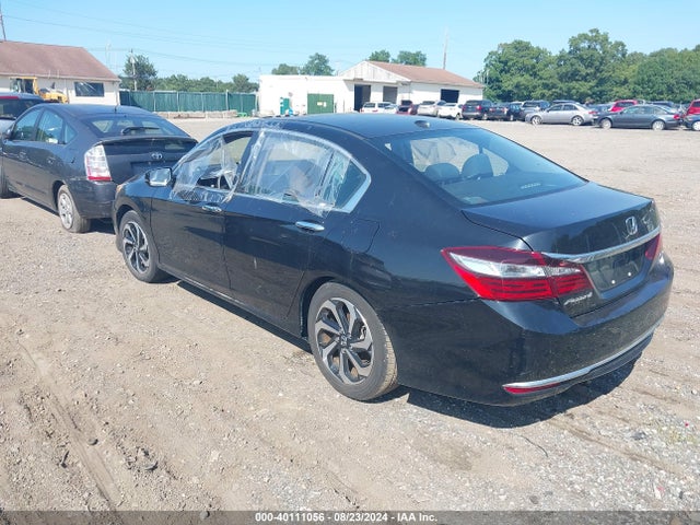 Honda ACCORD EX 2017 1HGCR2F70HA212522 Image 3