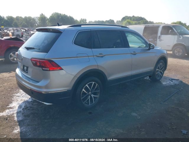 3VV3B7AX9LM115372 Volkswagen Tiguan 2.0t Se/2.0t Se R-line Black/2.0t Sel