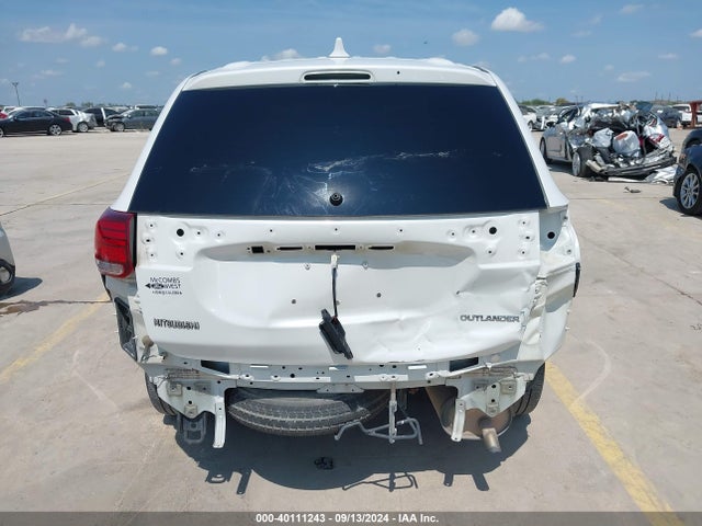 JA4AD2A31JZ057831 Mitsubishi Outlander Es