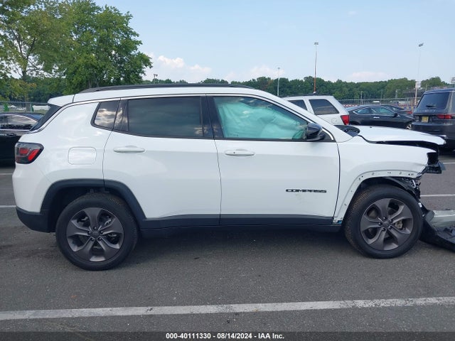 Jeep Compass Latitude Lux 4x4 2022 3C4NJDFB9NT129190 Image 13