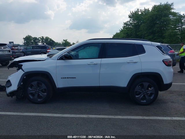 Jeep Compass Latitude Lux 4x4 2022 3C4NJDFB9NT129190 Image 14