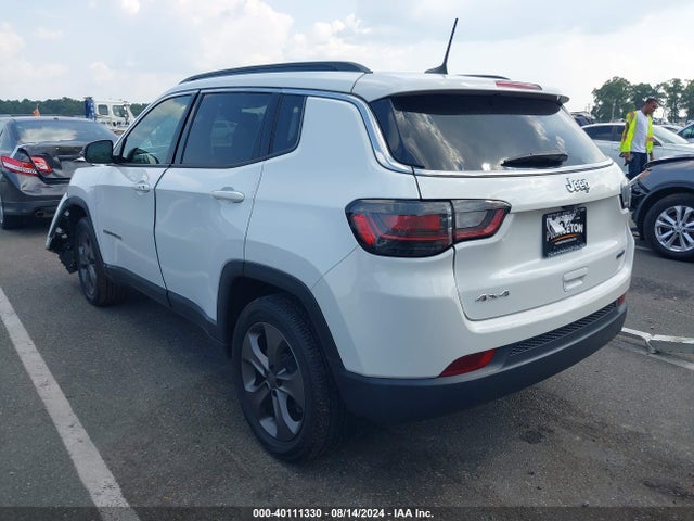 Jeep Compass Latitude Lux 4x4 2022 3C4NJDFB9NT129190 Image 3
