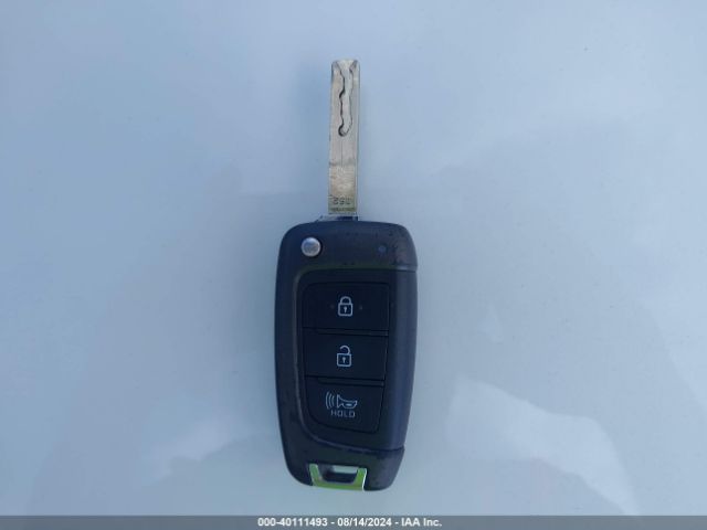 KMHRC8A37LU019319 Hyundai Venue Sel