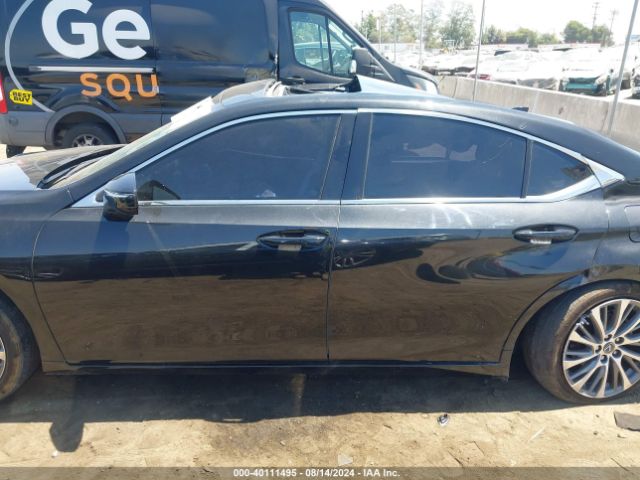 58ADA1C15MU005285 Lexus ES 300H