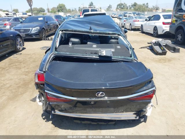 58ADA1C15MU005285 Lexus ES 300H