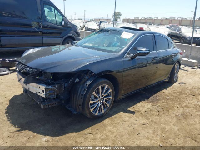 58ADA1C15MU005285 Lexus ES 300H