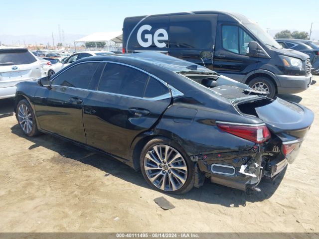 58ADA1C15MU005285 Lexus ES 300H
