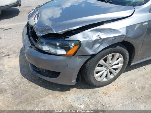 1VWAS7A39FC047810 Volkswagen Passat 1.8t Wolfsburg Edition