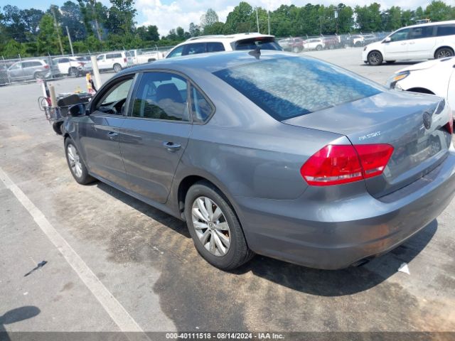 1VWAS7A39FC047810 Volkswagen Passat 1.8t Wolfsburg Edition