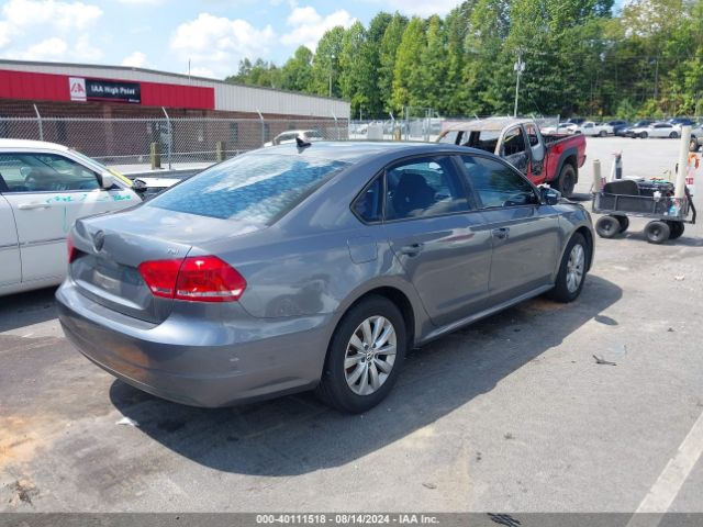 1VWAS7A39FC047810 Volkswagen Passat 1.8t Wolfsburg Edition