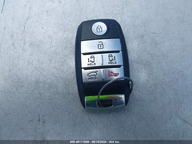 KIA SEDONA LX 2017 KNDMB5C17H6236490 Image 11