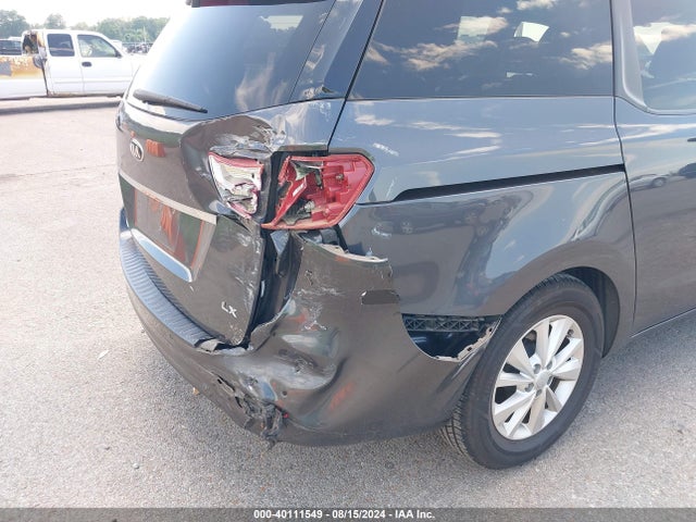 KIA SEDONA LX 2017 KNDMB5C17H6236490 Image 14