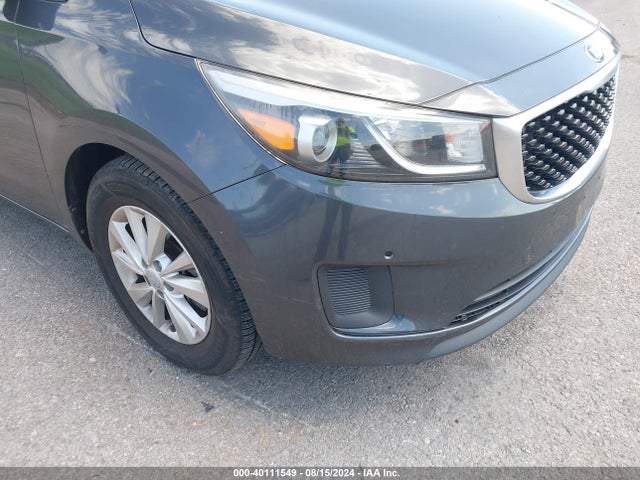 KIA SEDONA LX 2017 KNDMB5C17H6236490 Image 15