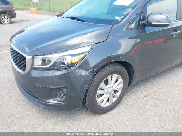 KIA SEDONA LX 2017 KNDMB5C17H6236490 Image 6