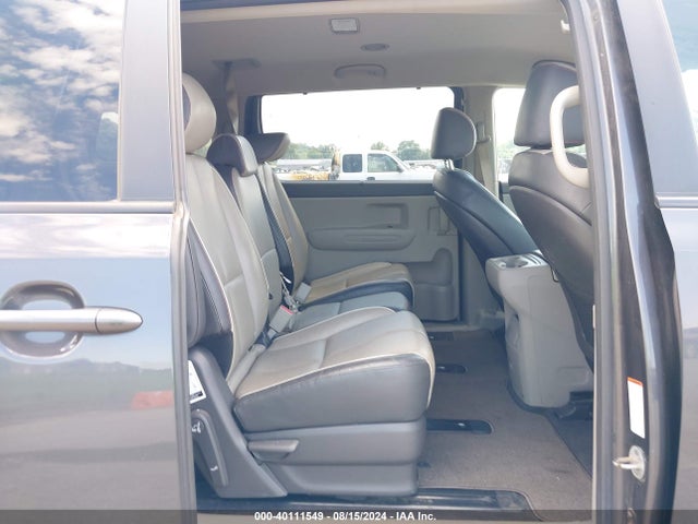 KIA SEDONA LX 2017 KNDMB5C17H6236490 Image 8