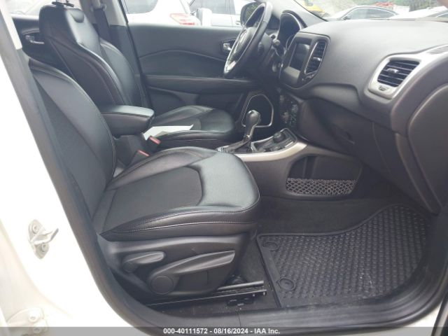 3C4NJDBB3JT434653 Jeep Compass Latitude 4x4
