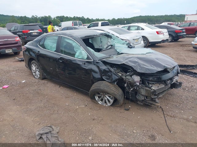 Toyota CAMRY LE 2024 4T1C11AK5RU852474 головне зображення