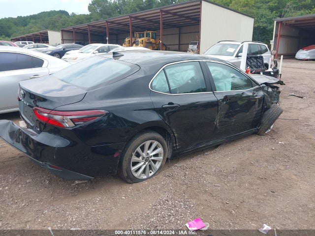 Toyota CAMRY LE 2024 4T1C11AK5RU852474 Image 4