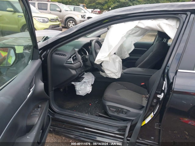 Toyota CAMRY LE 2024 4T1C11AK5RU852474 Image 5