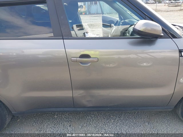 KIA Soul 2016 KNDJN2A21G7274522 Image 11